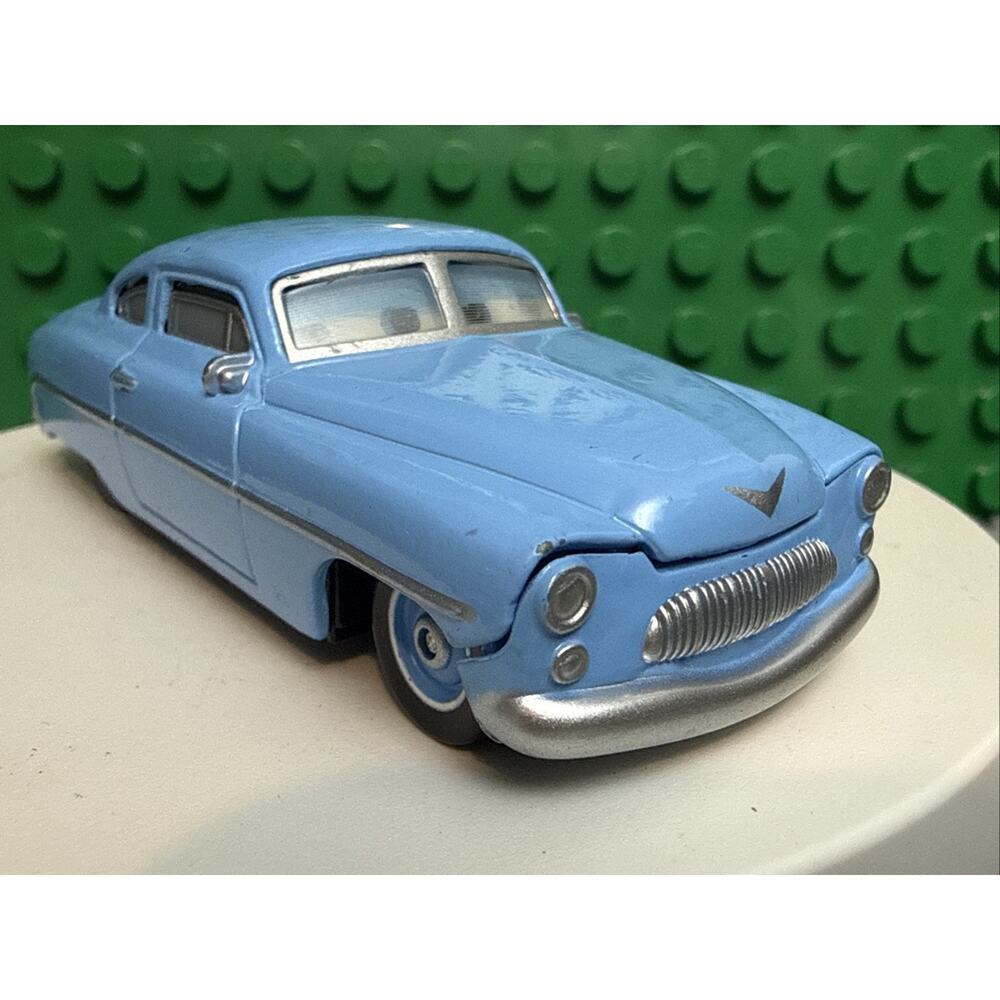 Disney Pixar Cars Milton Calypeer Look My Eyes Change Ventricular Eyes 1:55